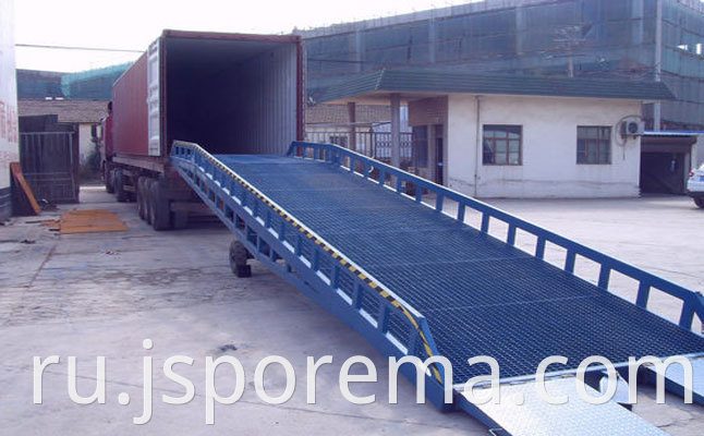 Mobile yard ramps Jpg